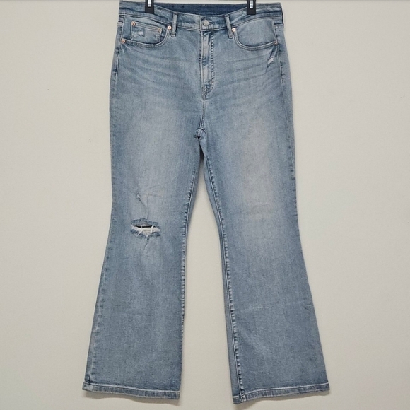 GAP 70S FLARE HIGH RISE DISTRESSED JEANS WOMEN'S PLUS SIZE 33 - Picture 1 of 11